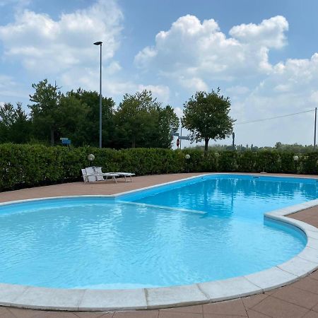 La Lanterna - Appartamenti In Residence Con Piscina Desenzano del Garda Exteriör bild