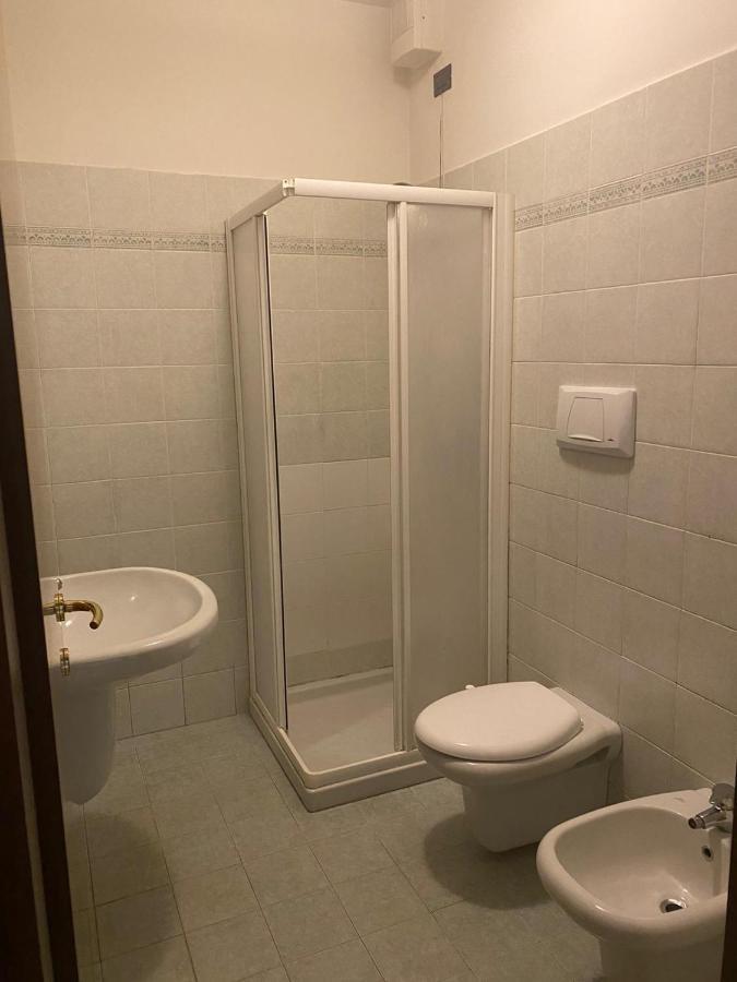 La Lanterna - Appartamenti In Residence Con Piscina Desenzano del Garda Exteriör bild