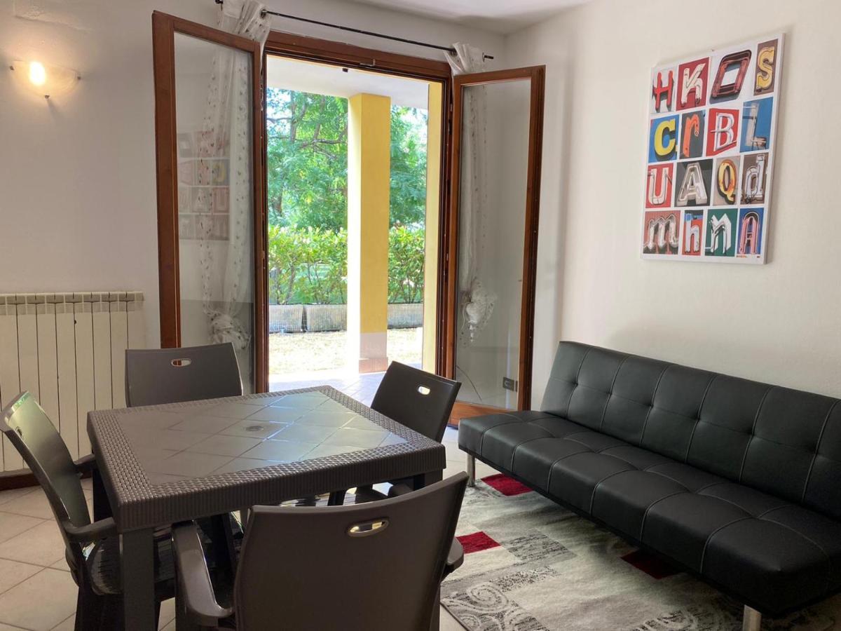 La Lanterna - Appartamenti In Residence Con Piscina Desenzano del Garda Exteriör bild